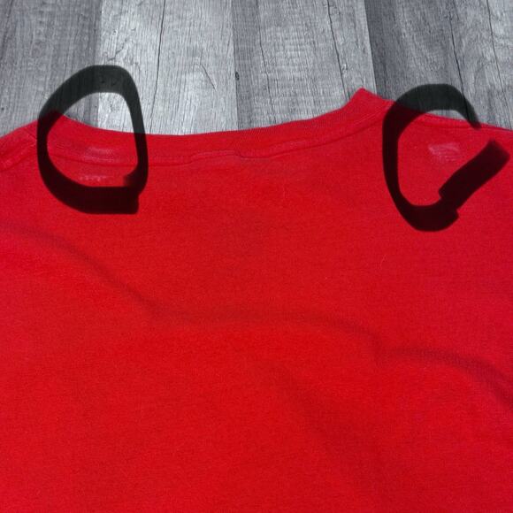 Vintage Mickey Unlimited T-Shirt Christmas Disney Red Santa Merry Mickey 25X33 - Picture 6 of 8